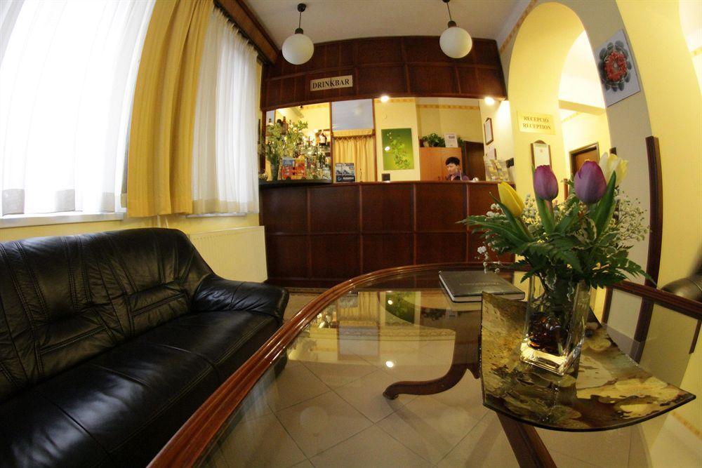 Hotel Metro Budapest Extérieur photo