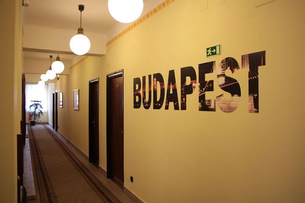 Hotel Metro Budapest Extérieur photo