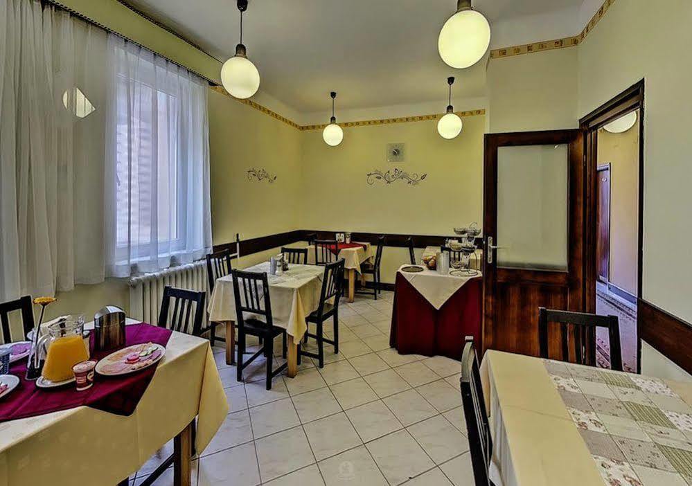 Hotel Metro Budapest Extérieur photo