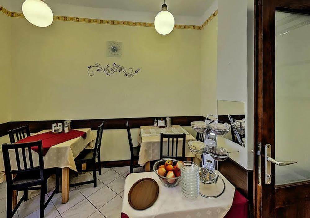Hotel Metro Budapest Extérieur photo